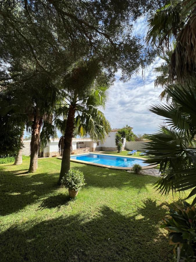 Chalet En La Barrosa, Piscina+Bbq+Grifo De Cerveza Chiclana de la Frontera Esterno foto